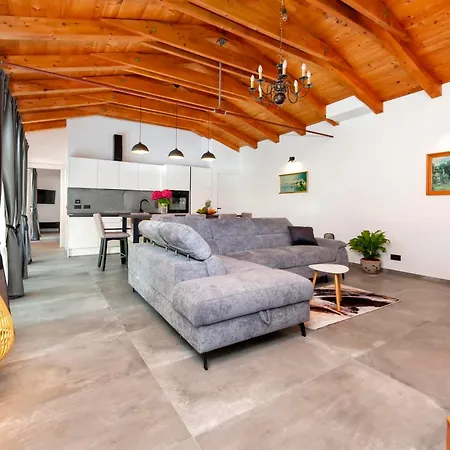 House La Gronda