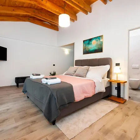 Holiday home House With Jacuzzi And Sauna *