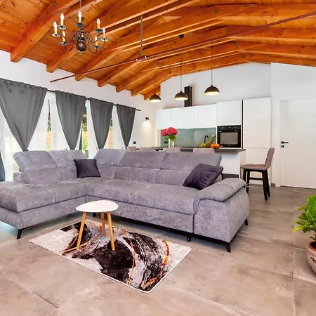Holiday home House With Jacuzzi And Sauna Rovinj