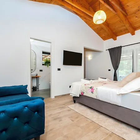 House With Jacuzzi And Sauna Holiday home Rovinj